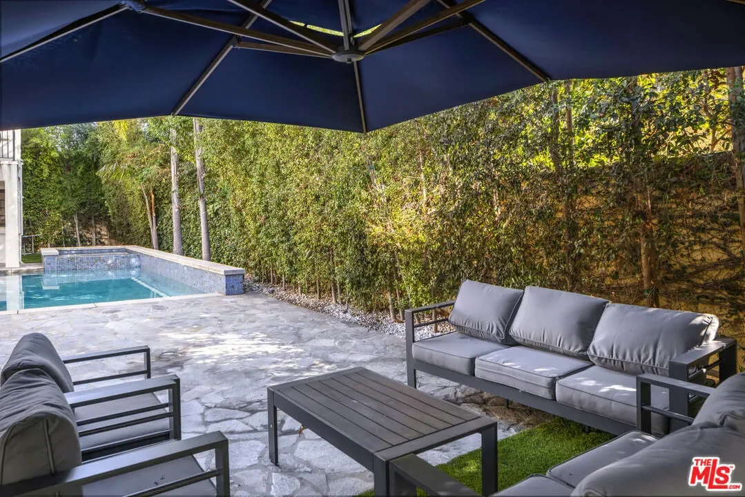 15916 Daniel Ln, Los Angeles, California, United States. - Photo 8