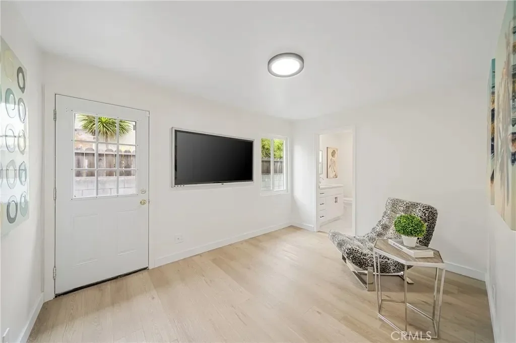 5057 Inaglen Way, Los Angeles, California, United States. - Photo 12