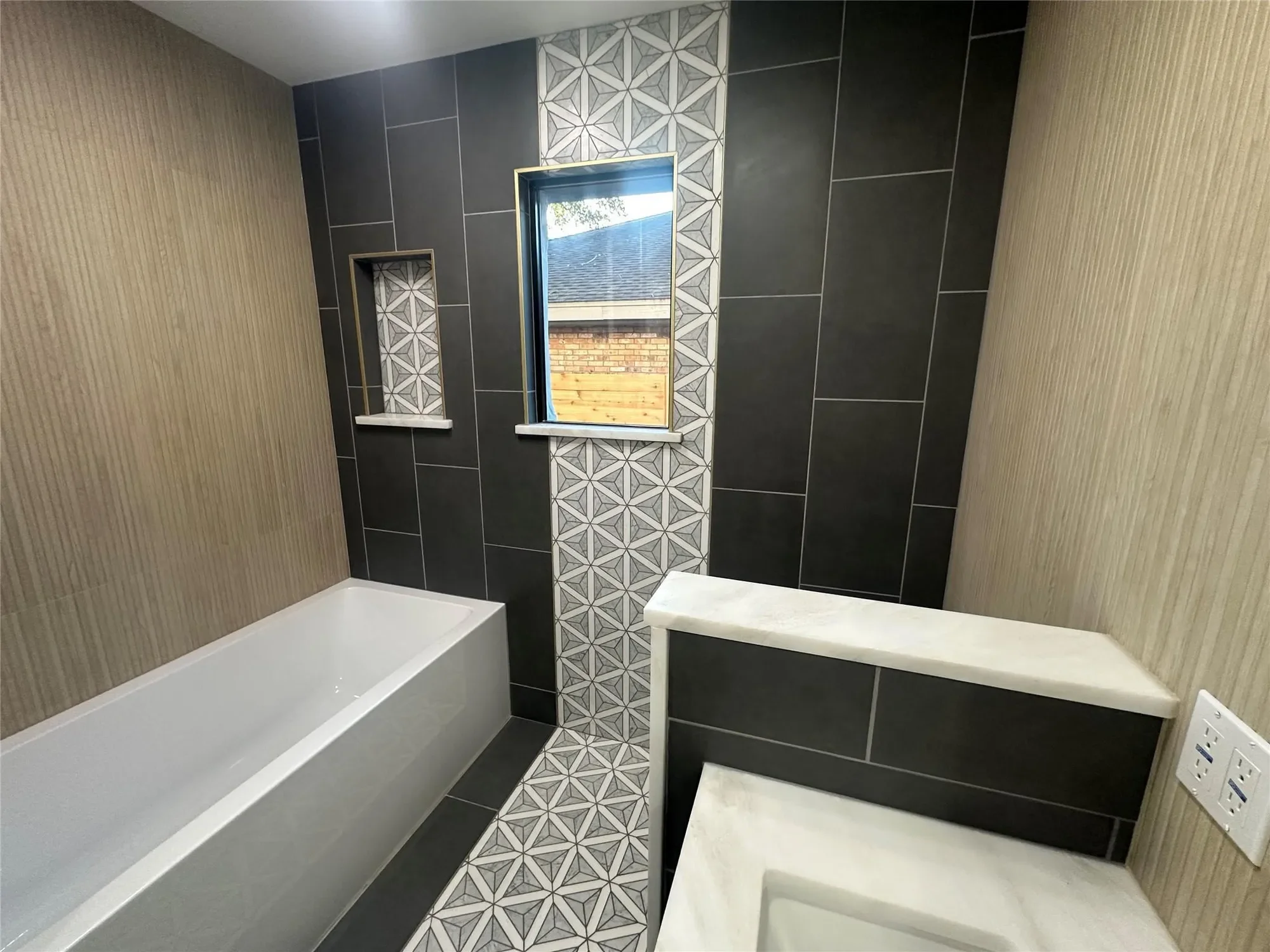 4910 Woodcreek RD, Austin, Texas, United States. - Photo 35