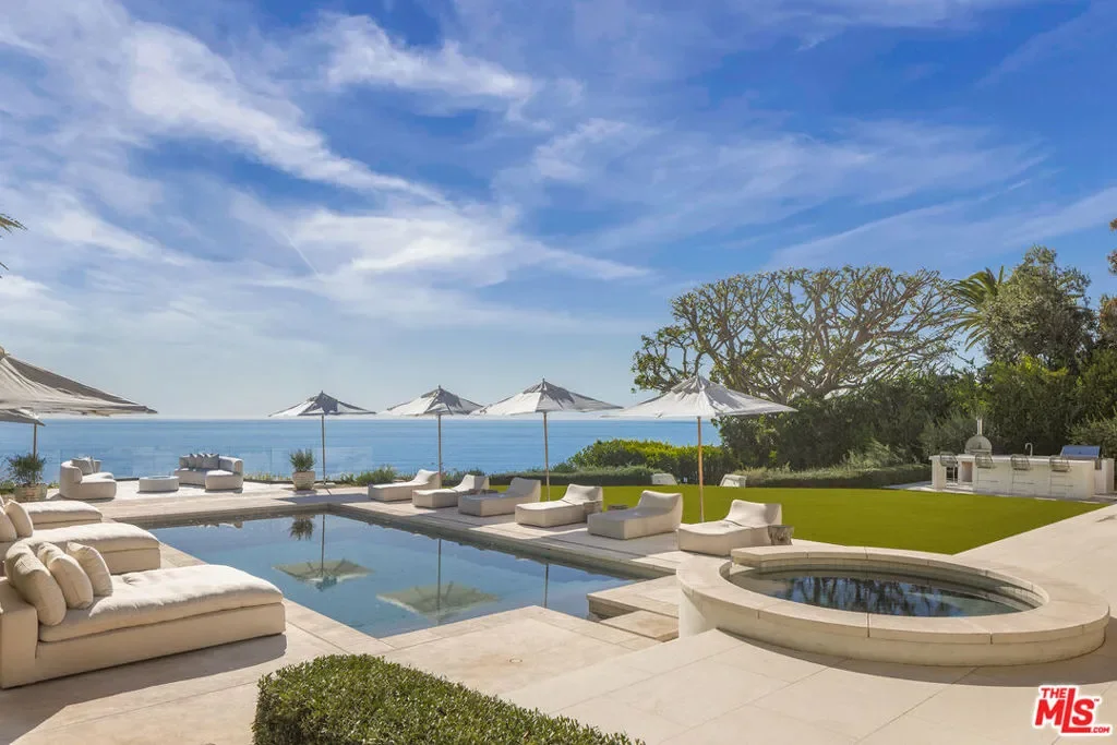 24824 Pacific Coast Highway, Malibu, California, United States. - Photo 8
