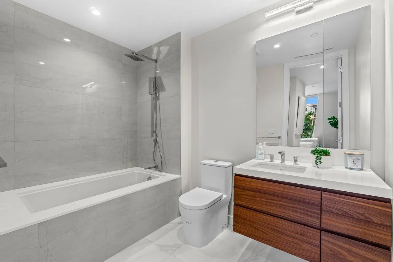 220 SE Mizner Boulevard, Boca Raton, Florida, United States. - Photo 23