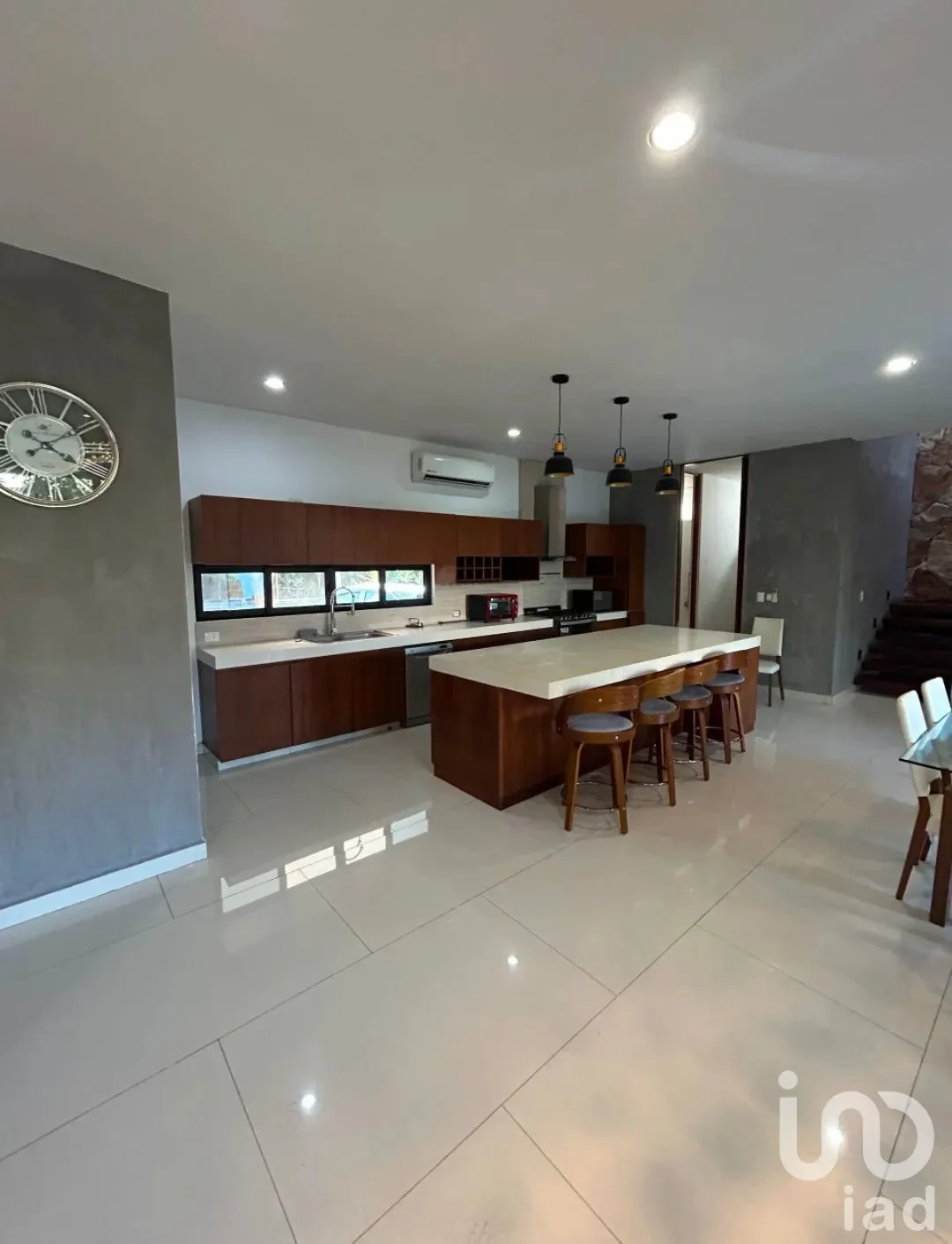 Gallery photo 1