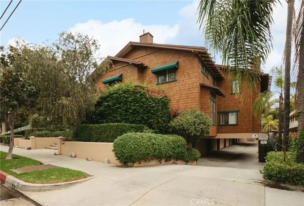 482 S Madison Avenue 1, Altadena, California, United States. - Photo 4