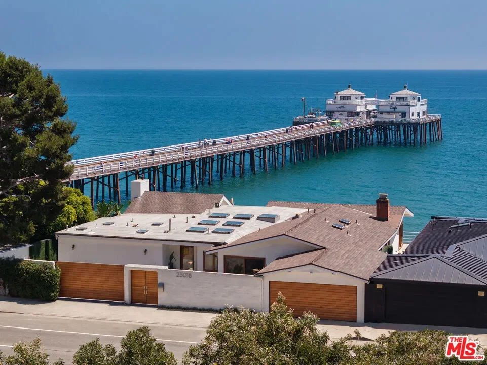 23018 Pacific Coast Highway, Malibu, California, United States. - Photo 38