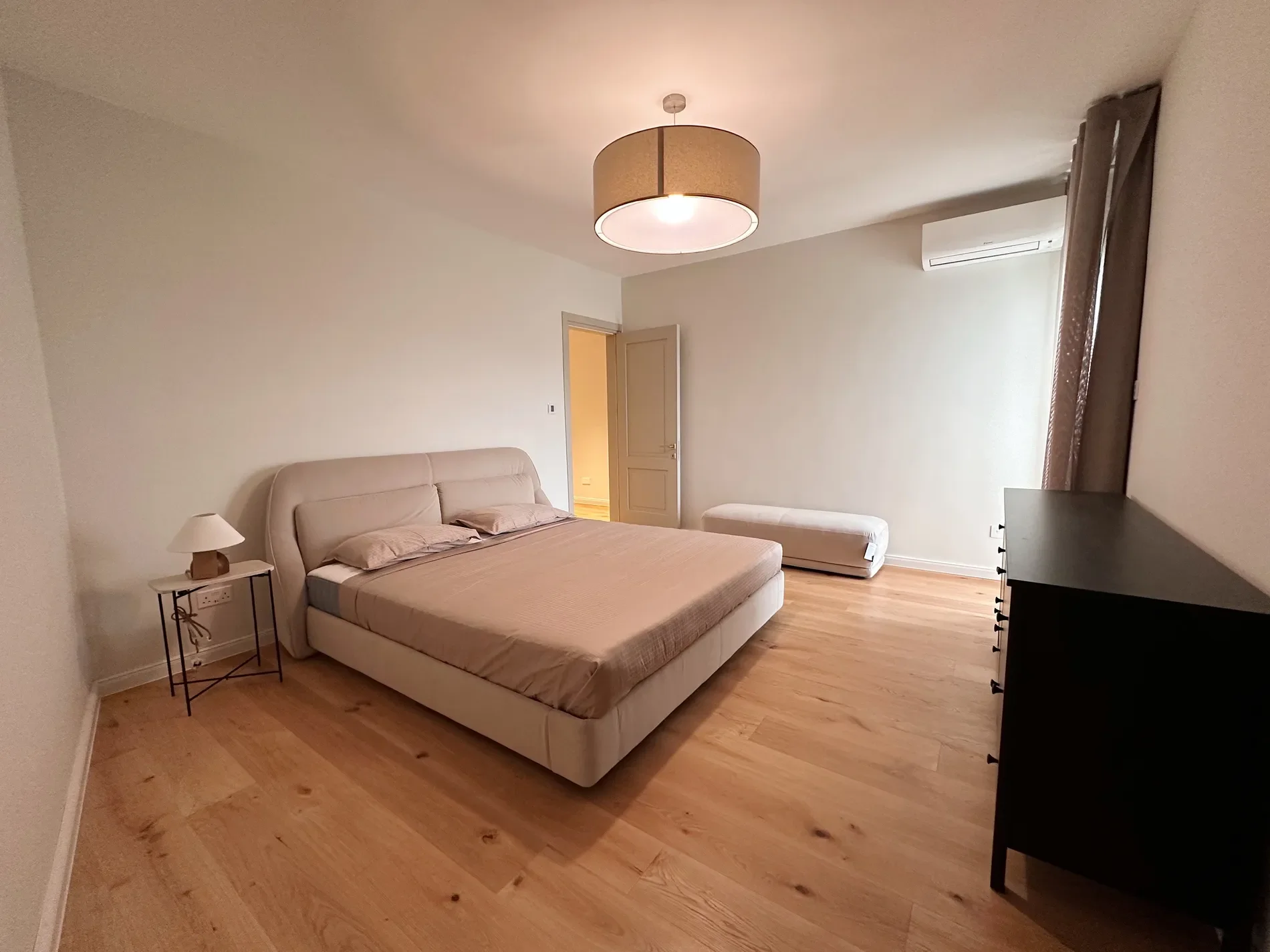 Gallery photo 12