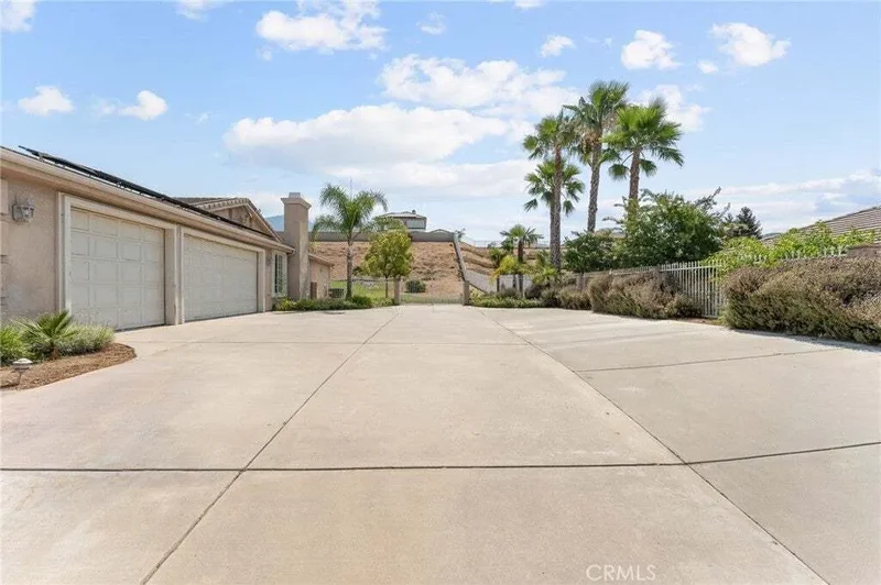 10927 Deer Valley Road, Yucaipa, CA 92399, Yucaipa, California, United States. - Photo 7