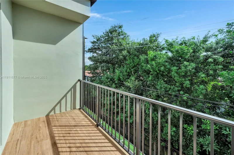 828 NE 14th St, Fort Lauderdale, Florida, United States. - Photo 29