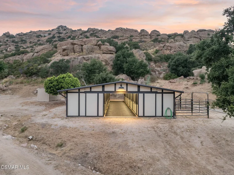 10869 Farralone Avenue, Los Angeles, California, United States. - Photo 3