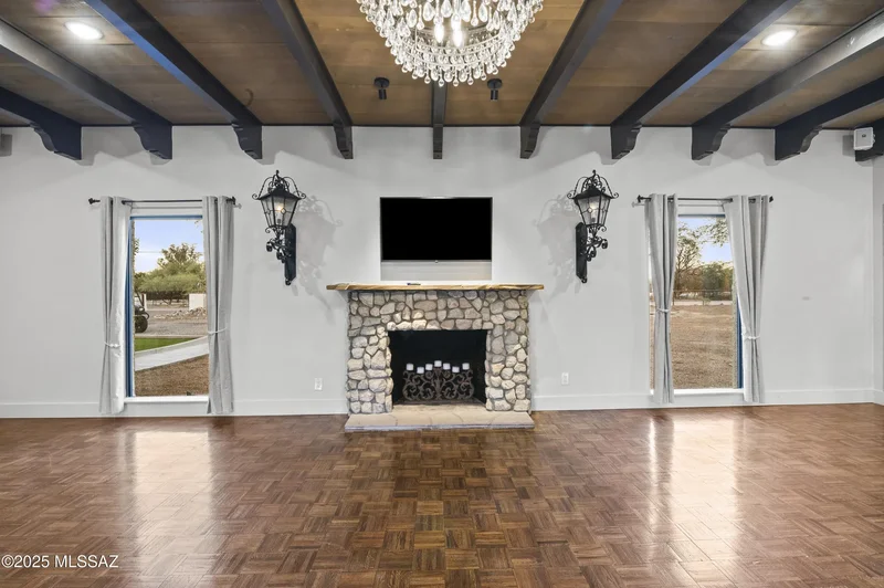 10700 E Tanque Verde Road, Tucson, Arizona, United States. - Photo 14
