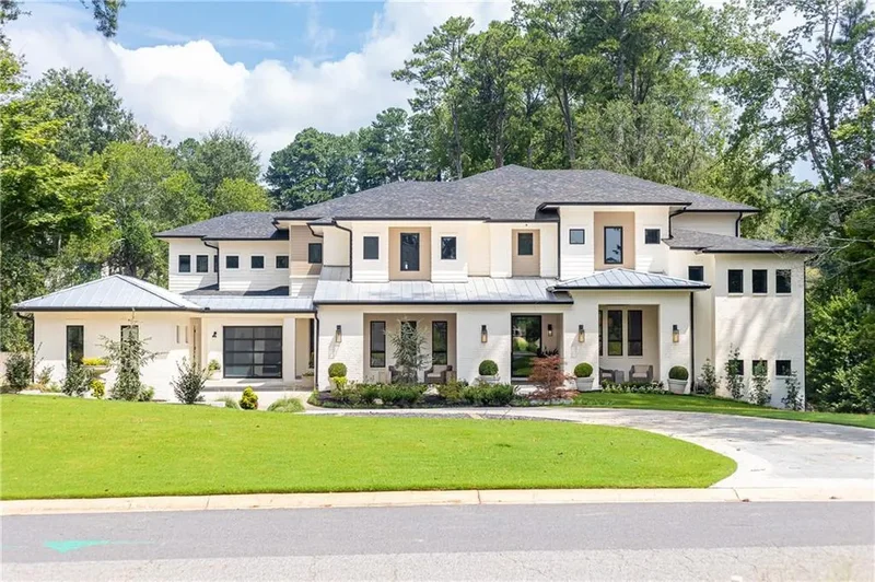 Single Family Residence in Marietta
