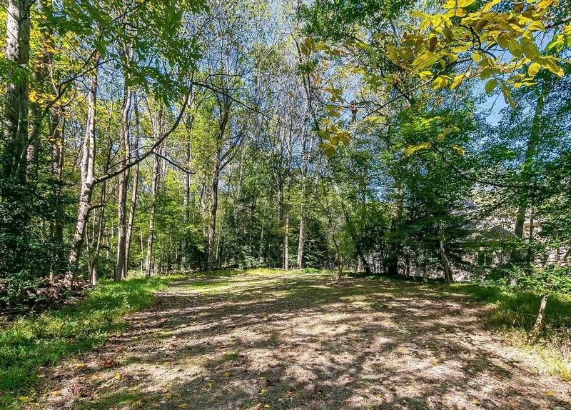 2404 Oakmont Court, Oakton, VA 22124, Reston, Virginia, United States. - Photo 42