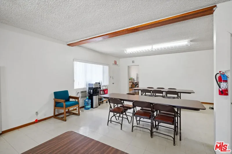 317 W Palmer Avenue, Glendale, California, United States. - Photo 27