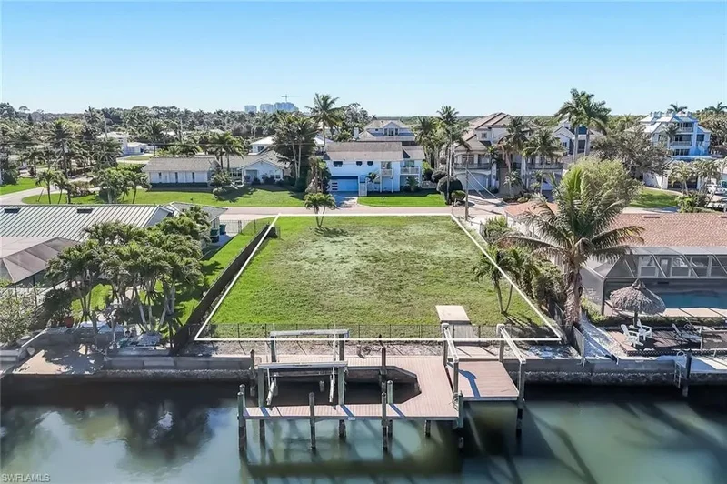 207 6th ST, Bonita Springs, Florida, United States. - Photo 13