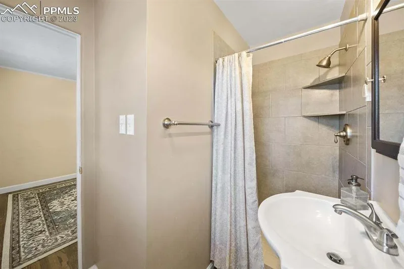 2606 Summit Drive, Colorado Springs, CO 80909, Colorado Springs, Colorado, United States. - Photo 31