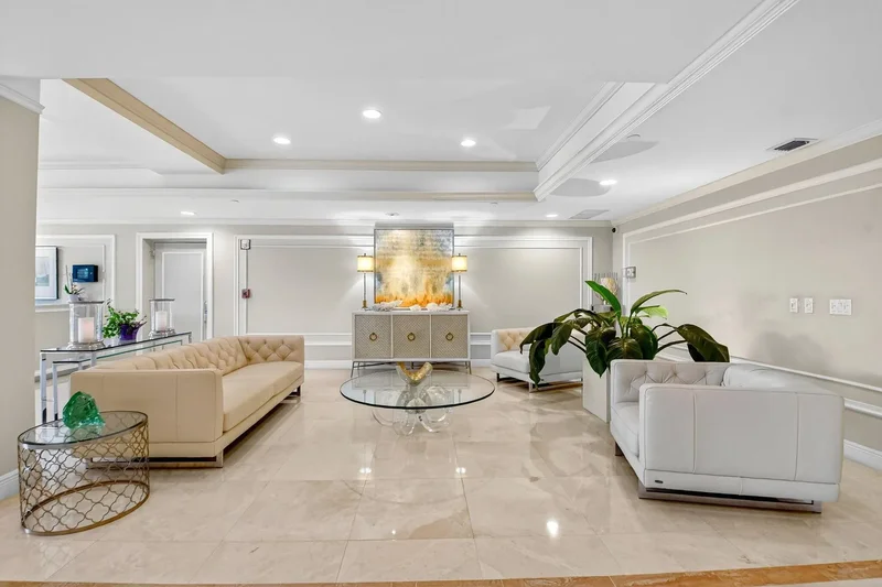 3390 S Ocean Boulevard 305, Palm Beach, Florida, United States. - Photo 24