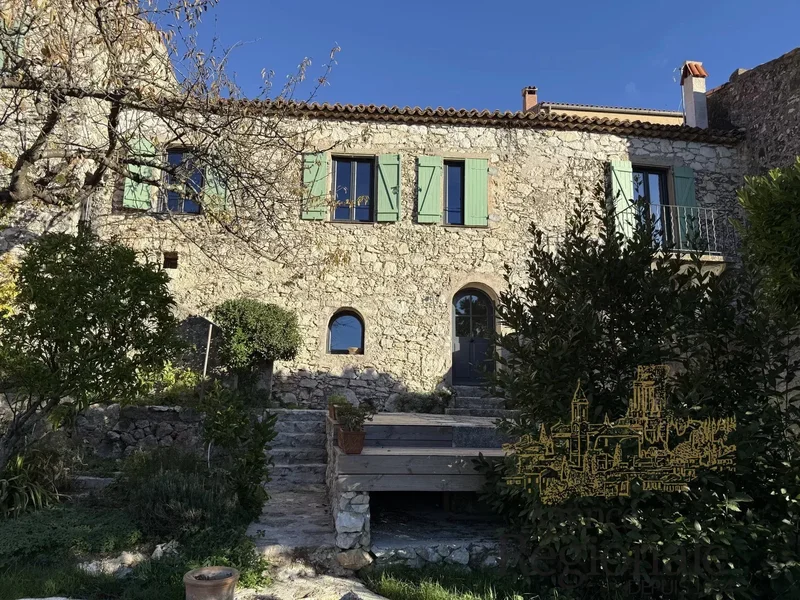 LA TURBIE: 5/6 Room House with Garden