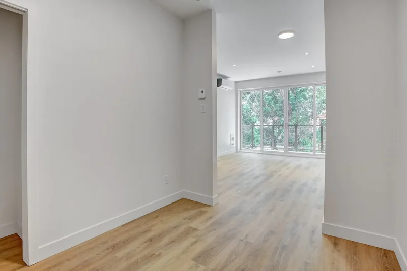 2356 2360 Rue Logan, Montréal, Quebec, Canada. - Photo 33
