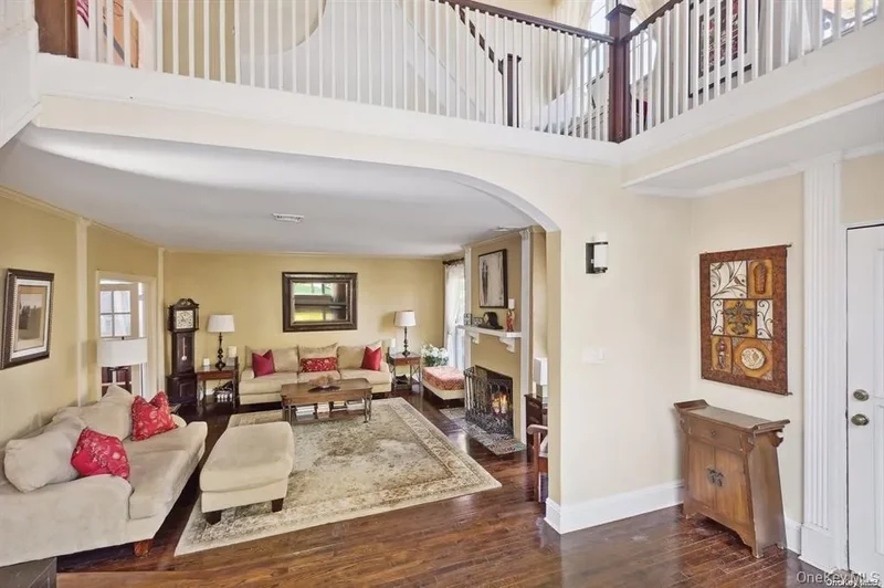 56 Floral Parkway, North New Hyde Park, New York, United States. - Photo 10