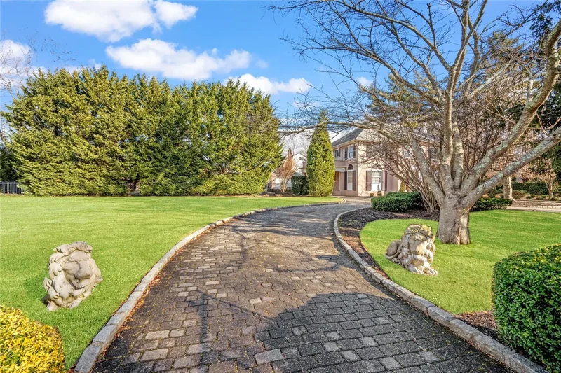 99 Handsome Avenue, Yaphank, New York, United States. - Photo 26