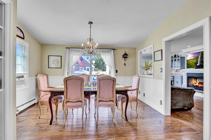 29 E Jackson Ave, Babylon, NY 11702, Babylon, New York, United States. - Photo 3