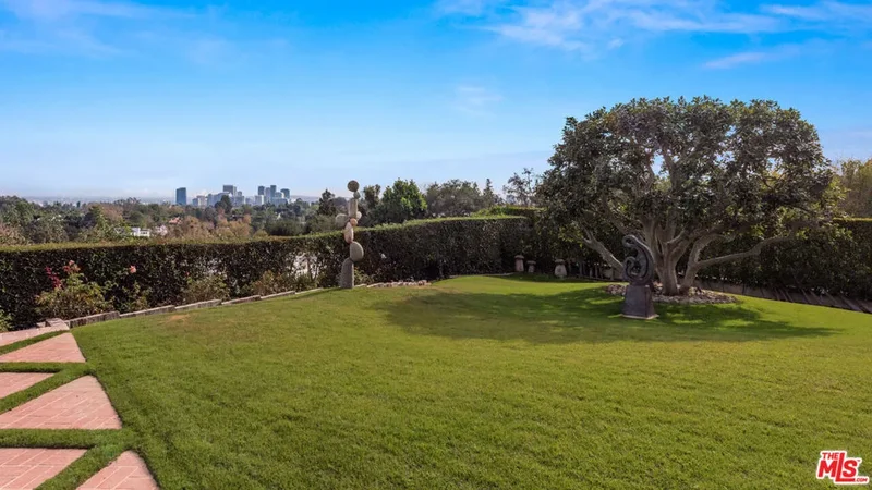 642 Siena Way, Los Angeles, California, United States. - Photo 7