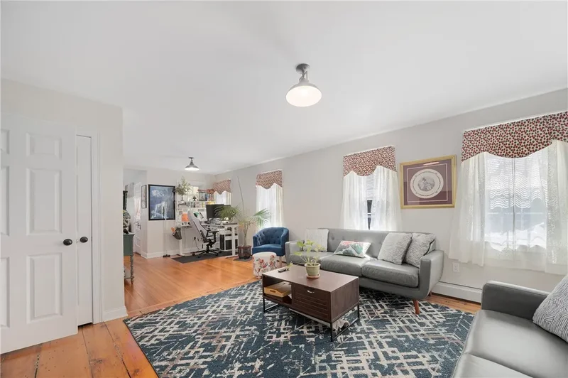 27 Barney Street, Warren, Rhode Island, United States. - Photo 14