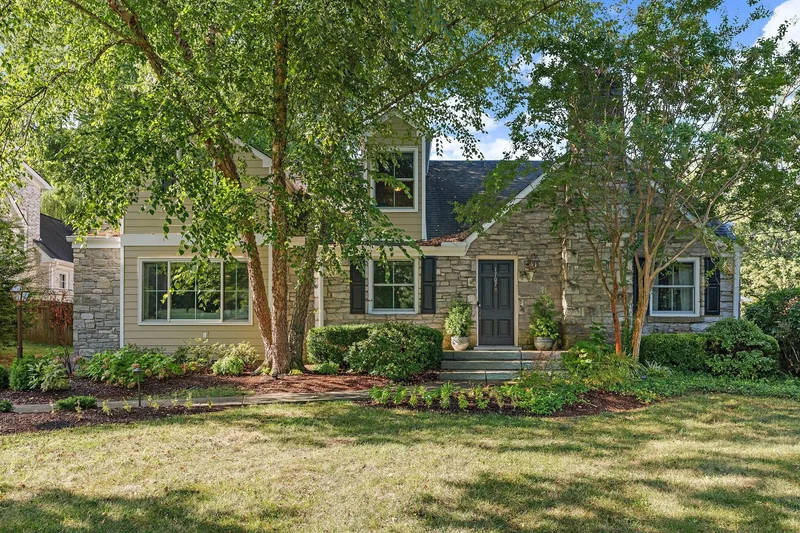 Single Family Residence in Nashville