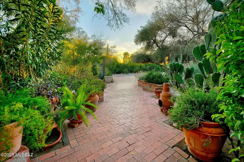5180 E Fort Lowell Road, Tucson, AZ, 85712, USA, Tucson, Arizona, United States. - Photo 28