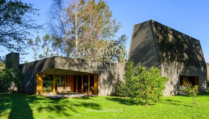 Contemporary 4 bedroom villa for sale in Paredes de Coura, Portugal