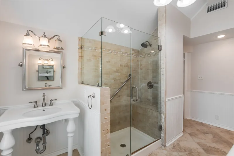 1215 N Oak Cliff Boulevard, Dallas, TX 75208, Dallas, Texas, United States. - Photo 21