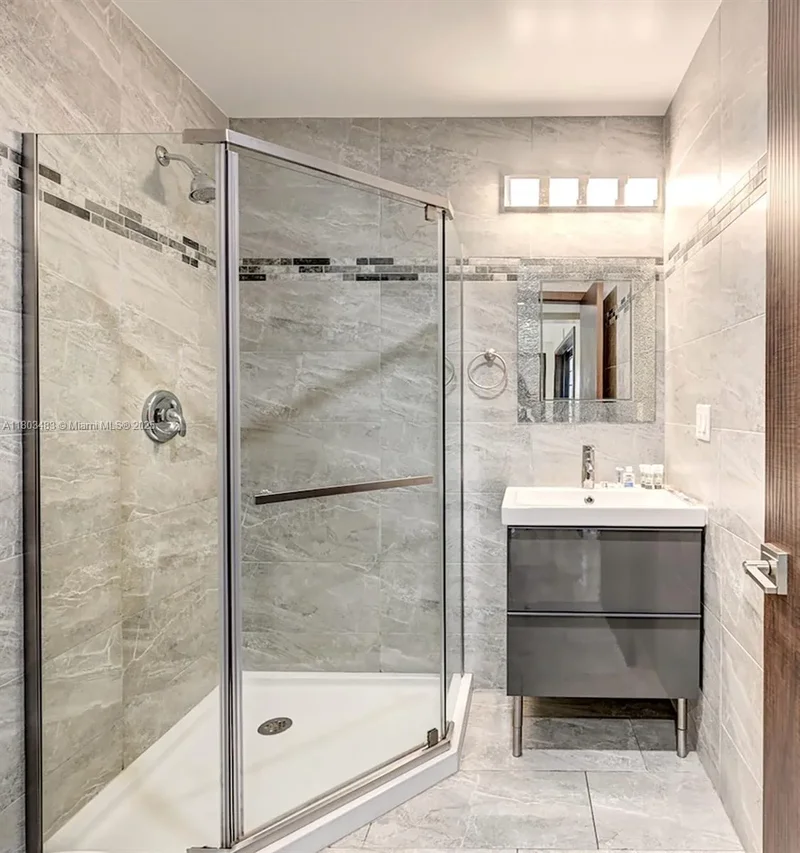 1318 Washington St, Hollywood, FL 33019, Hollywood, Florida, United States. - Photo 21