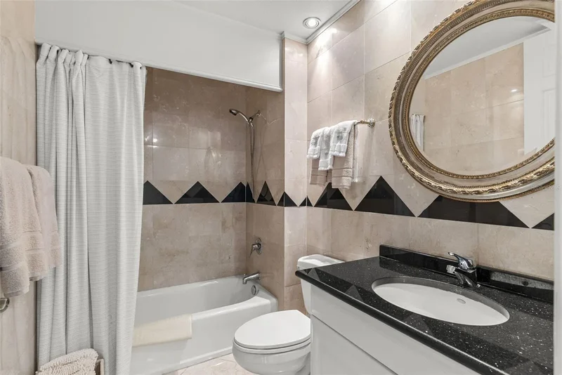 1560 GULF BOULEVARD 602, Clearwater, Florida, United States. - Photo 28