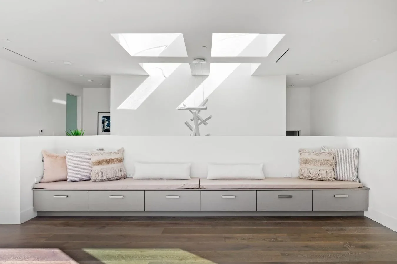 2311 Vasanta Way, Los Angeles, California, United States. - Photo 6