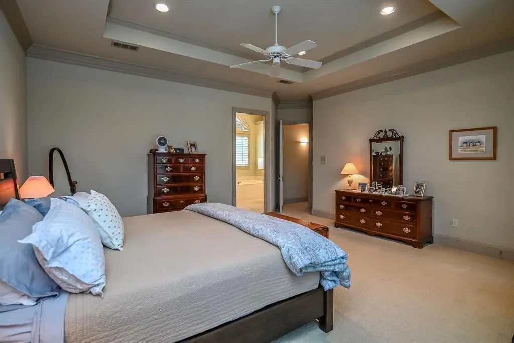 702 Sussex Court, Grapevine, Texas, United States. - Photo 6