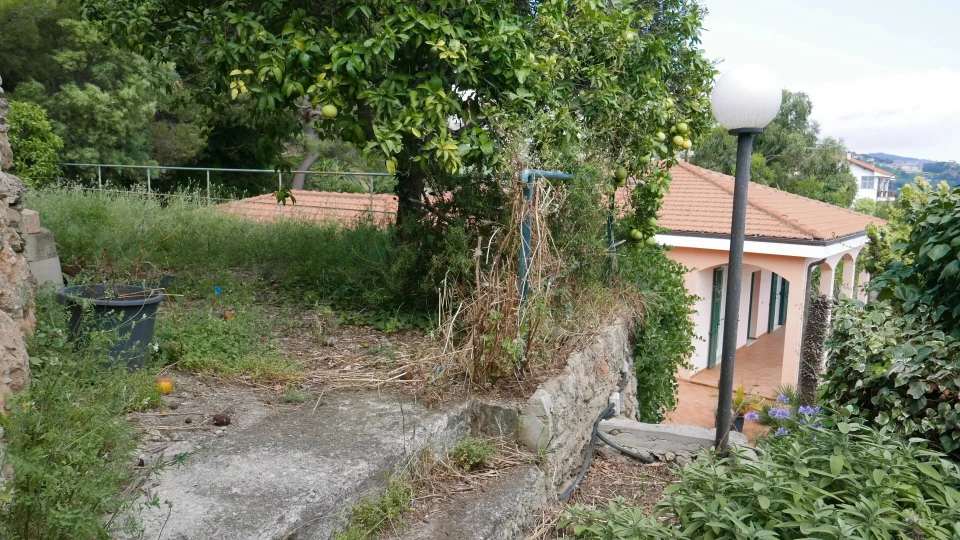 Exterior photo 9