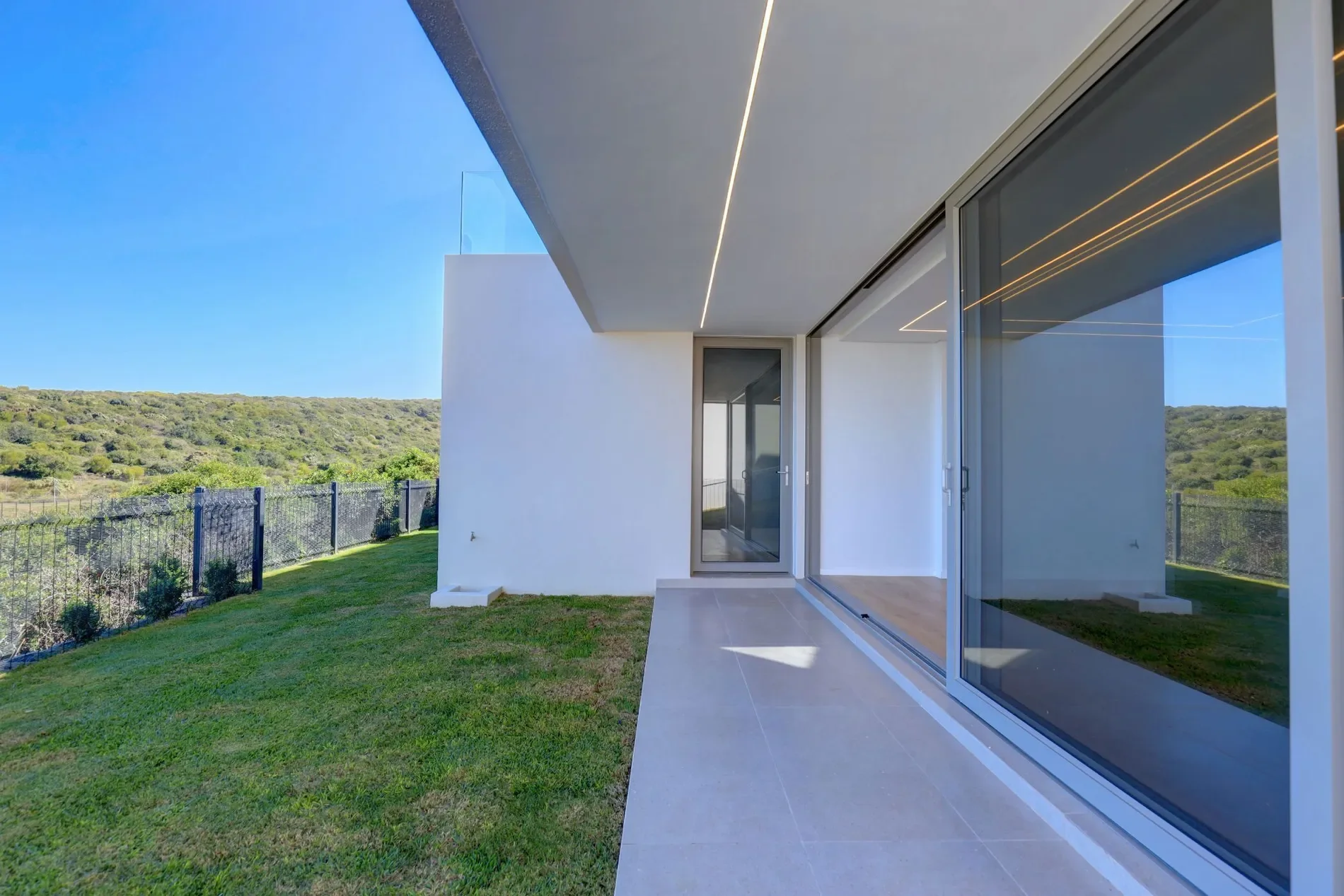 Exterior photo 11