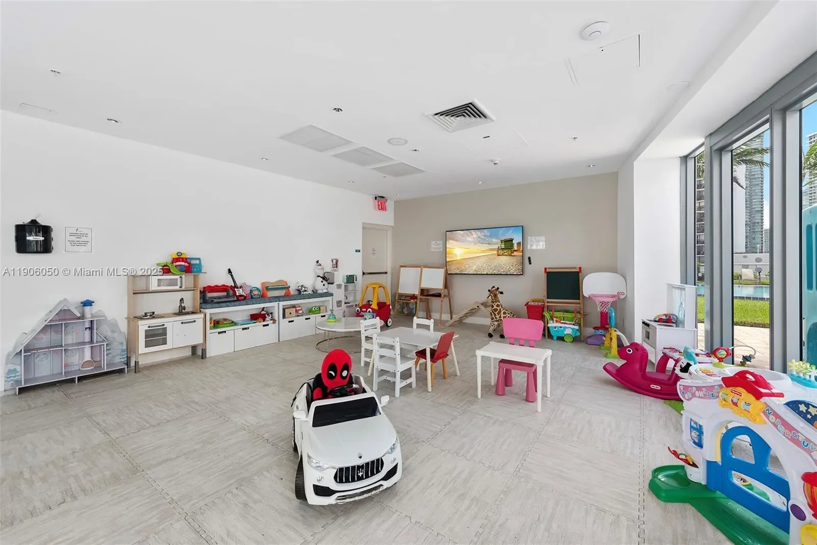601 NE 36th St 2312, Miami, Florida, United States. - Photo 39
