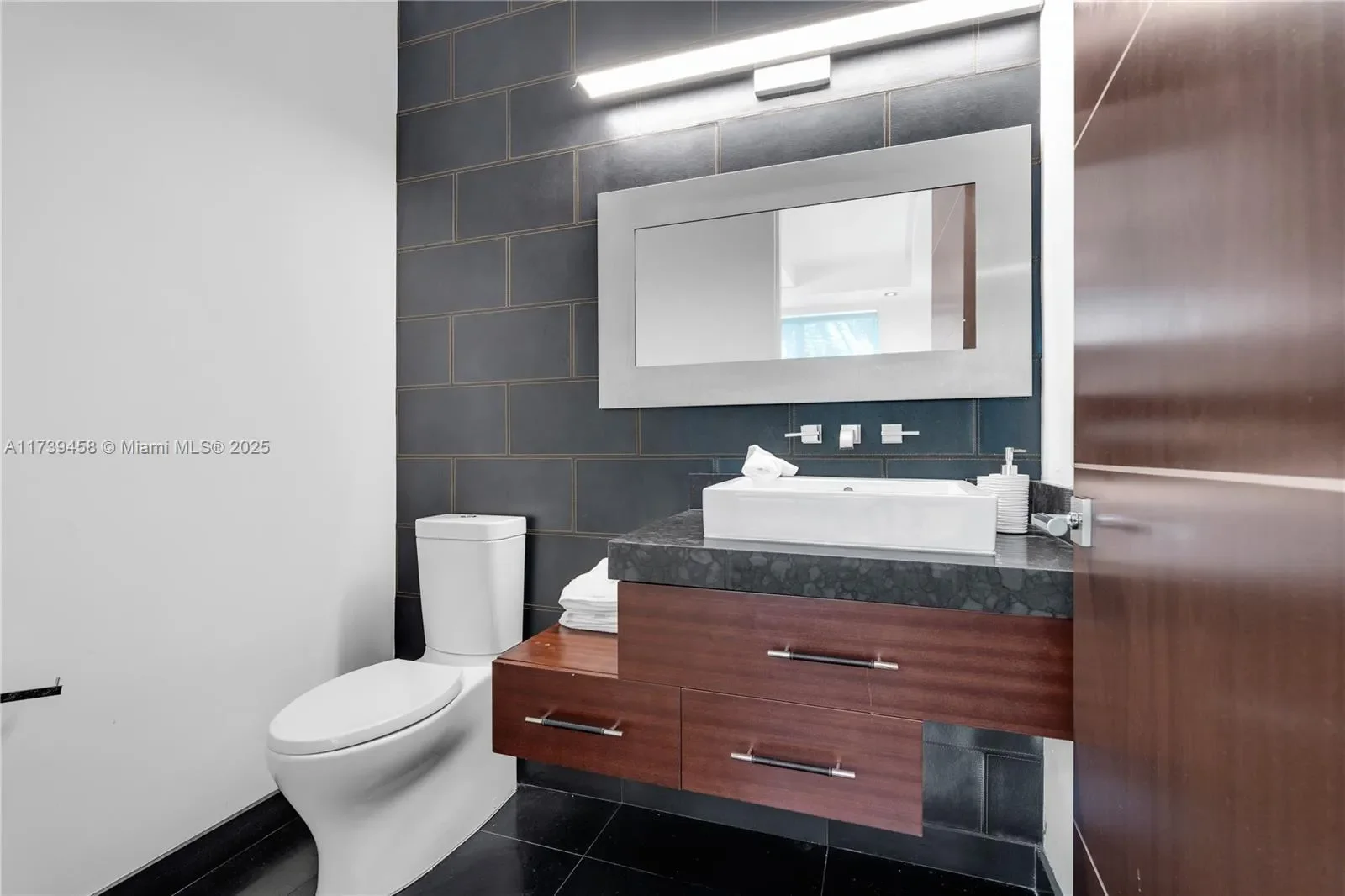 300 Royal Plaza Dr, Fort Lauderdale, Florida, United States. - Photo 44