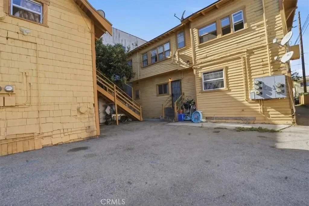 2104 Park Grove, Los Angeles, California, United States. - Photo 3