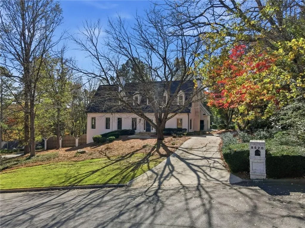 8520 Valemont Drive, Atlanta, Georgia, United States. - Photo 4