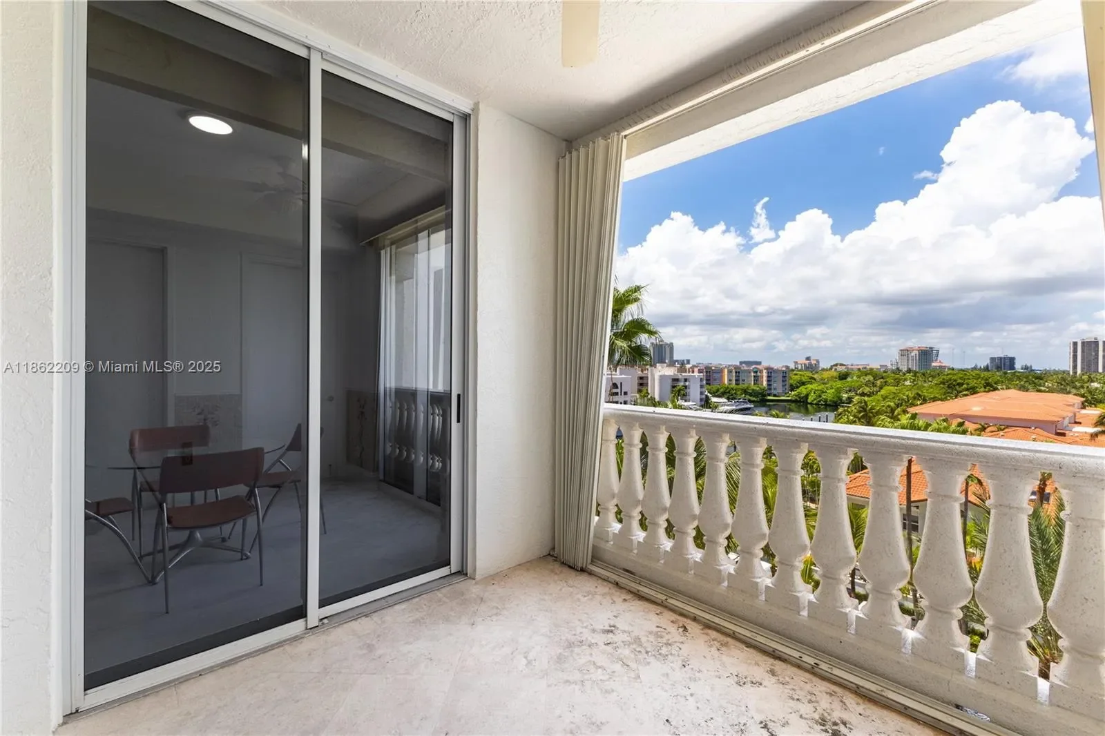 19925 NE 39th Pl 603, Aventura, Florida, United States. - Photo 10