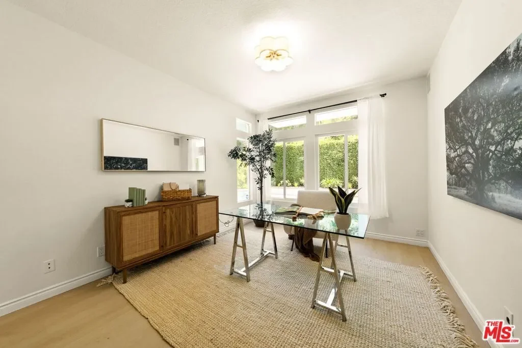 22248 Cairnloch Street, Hidden Hills, California, United States. - Photo 9