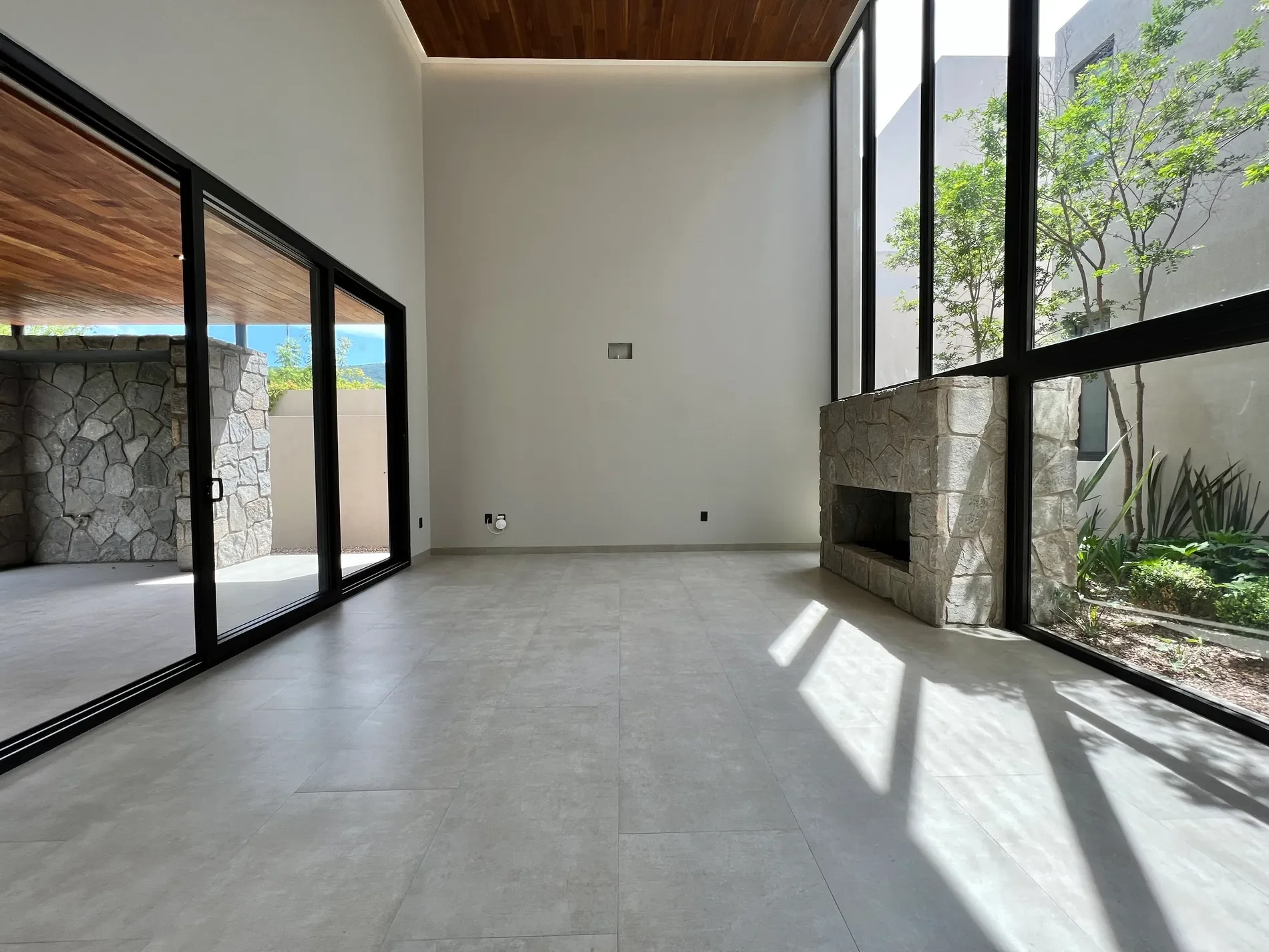 Gallery photo 1