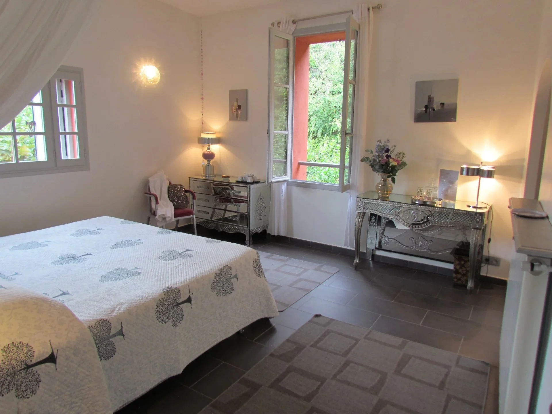 Gallery photo 3