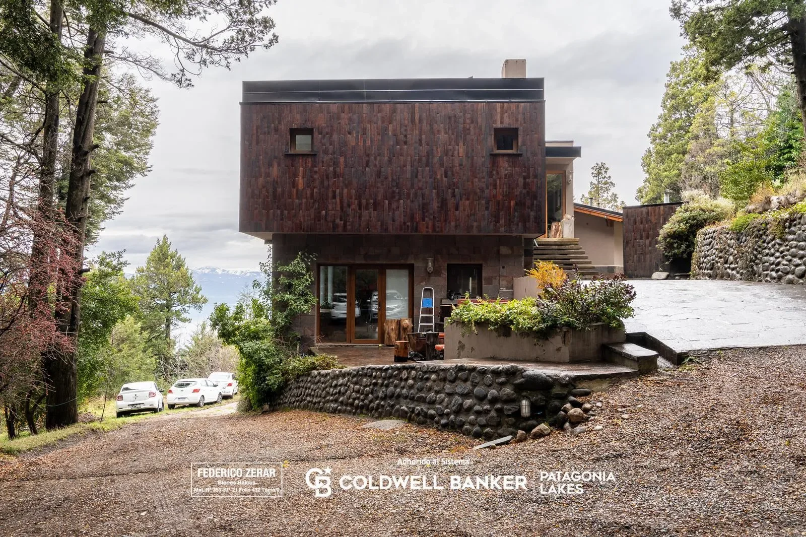VENTA - Exclusiva casa de 8 ambientes, 5 dormitorios, 6 baños en barrio Las Vertientes, Bariloche, San Carlos de Bariloche, Río Negro, Argentina. - Photo 62