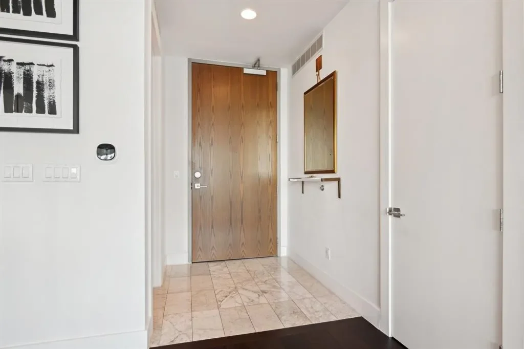 3130 N Harwood Street 705, Dallas, Texas, United States. - Photo 4