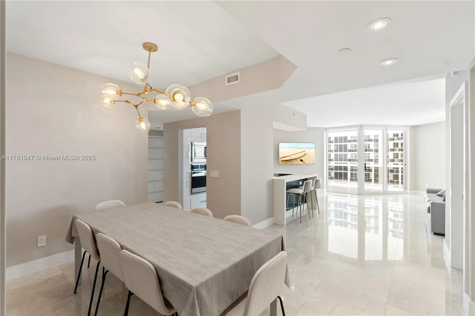 4779 Collins Ave 2204, Miami Beach, Florida, United States. - Photo 7
