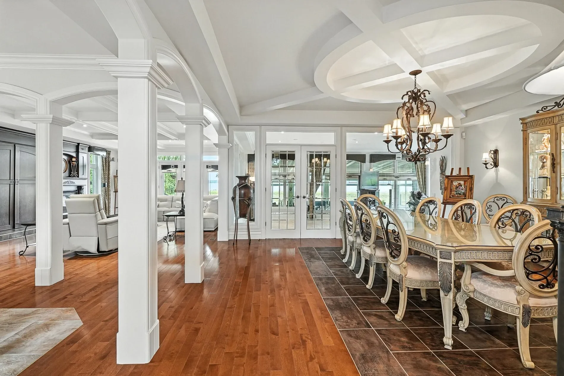 Gallery photo 1
