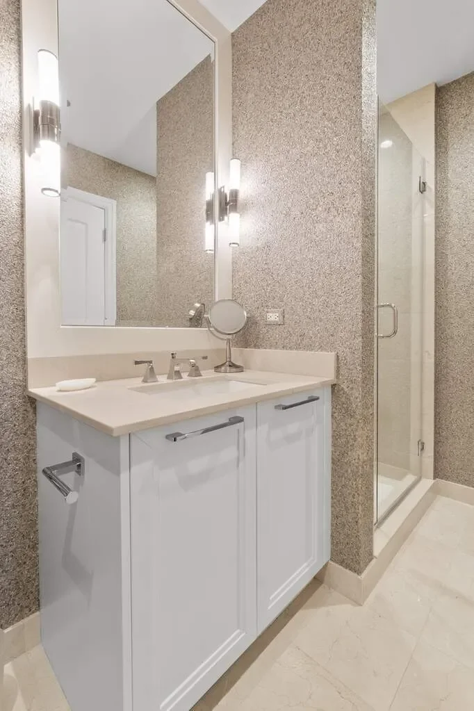 11 E. Walton Street, #4802, Chicago, IL, 60611, USA, Chicago, Illinois, United States. - Photo 43