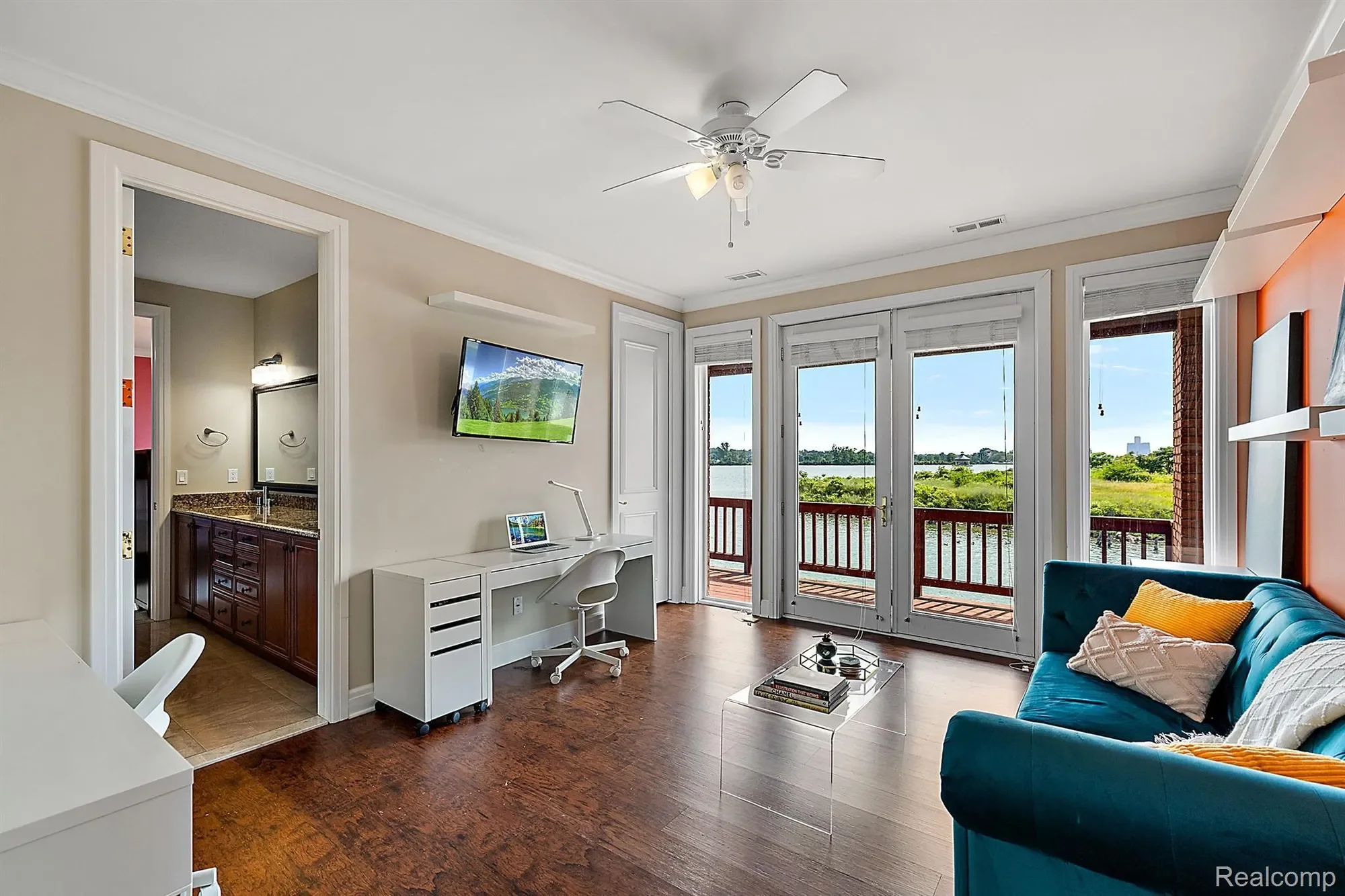 18 SAND BAR Lane, Detroit, MI 48214, Detroit, Michigan, United States. - Photo 43